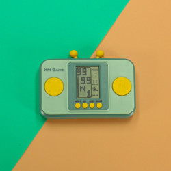 Prenosná konzola na elektronické arkádové hry zelená