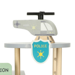 Drevená policajná stanica + policajné auto s vrtuľníkom