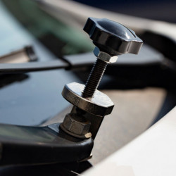 Sťahovák na ramená stierača